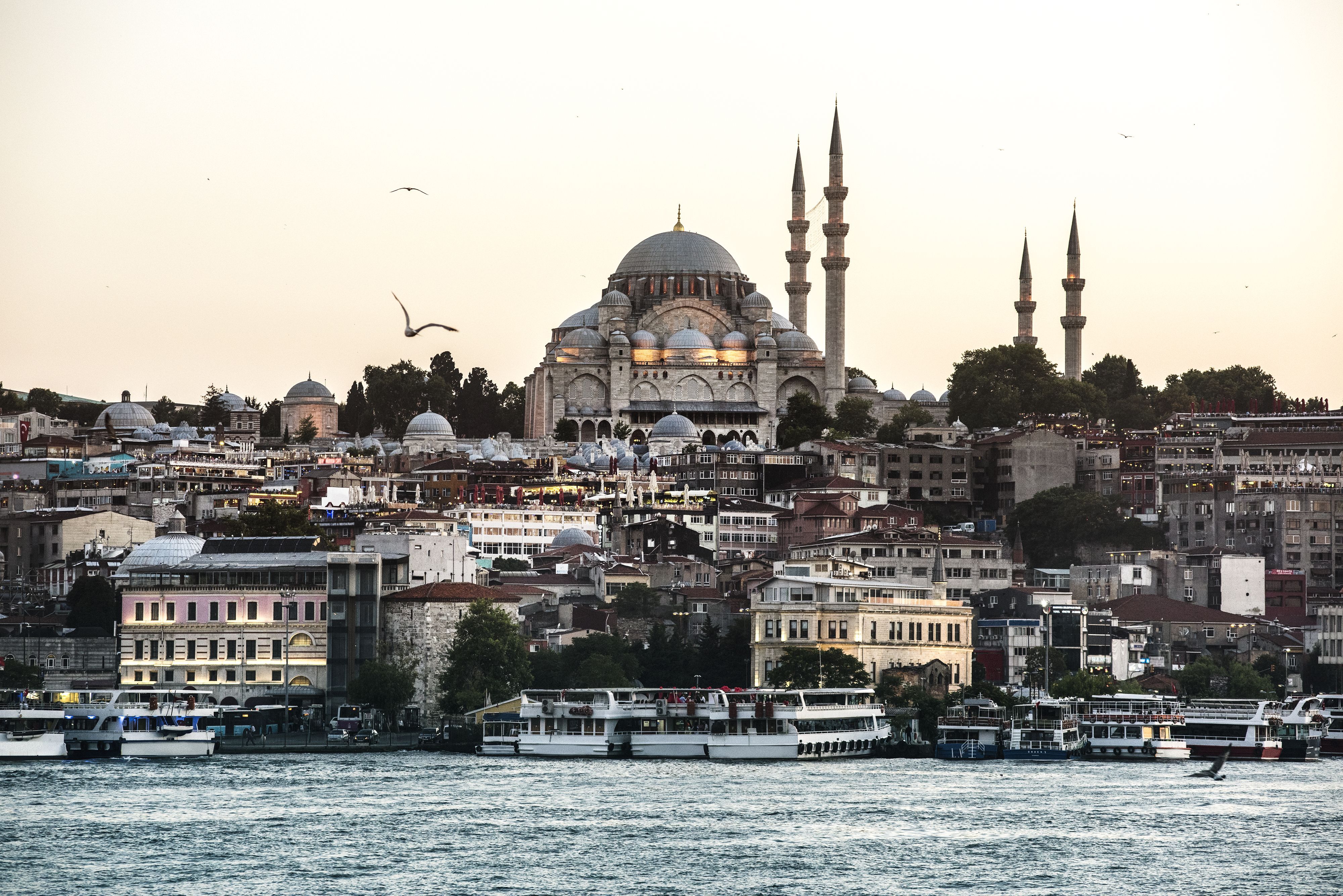 Туры в стамбул в мае. Стамбул Турция. Турция Стамбул 2023. Стамбул Турция Бейоглу. Стамбул 2022 год.