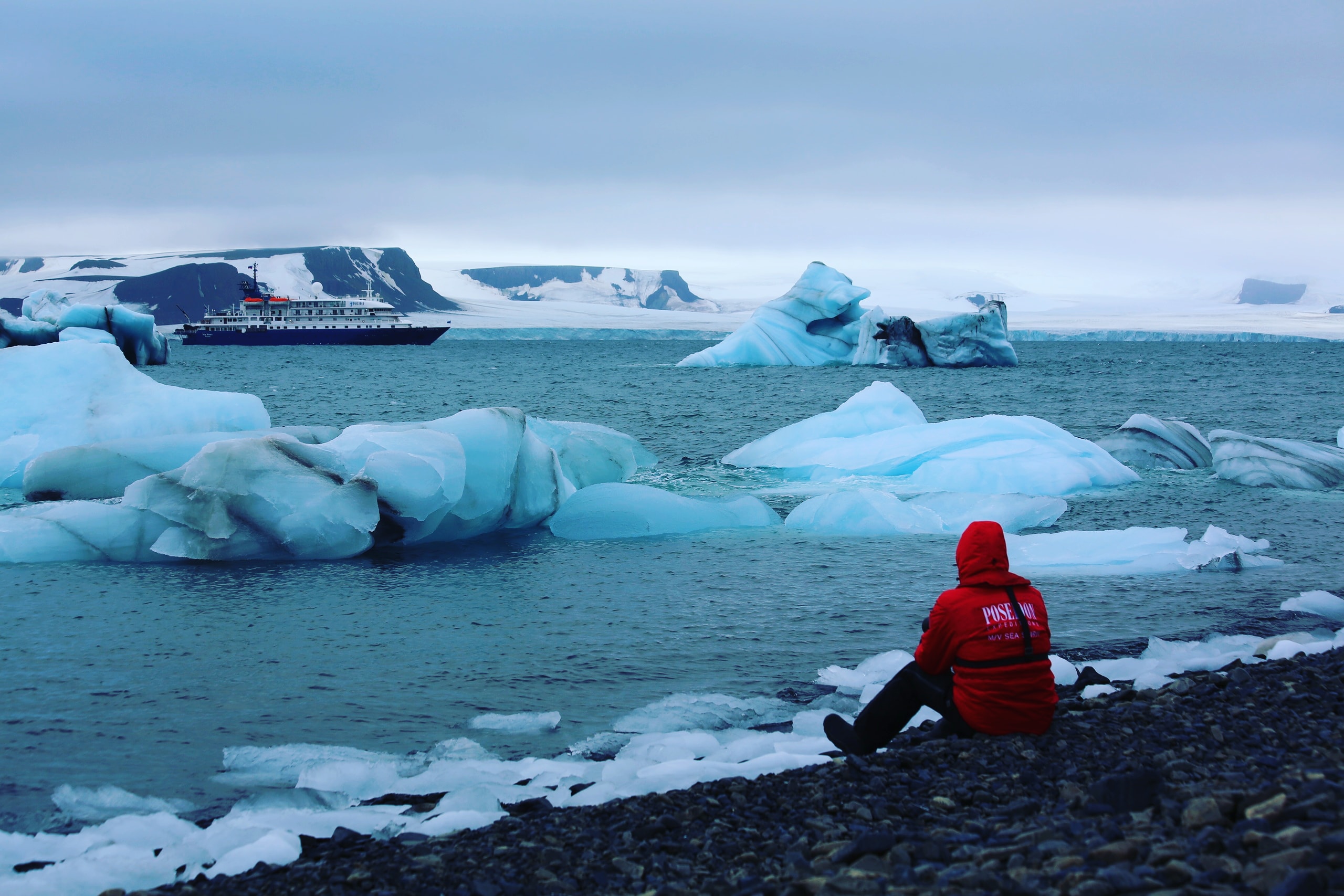 Russian arctic. Национальный парк русская Арктика. Национальный парк русская Арктика новая земля. Полярники в Арктике. Русская Арктика Архангельск.